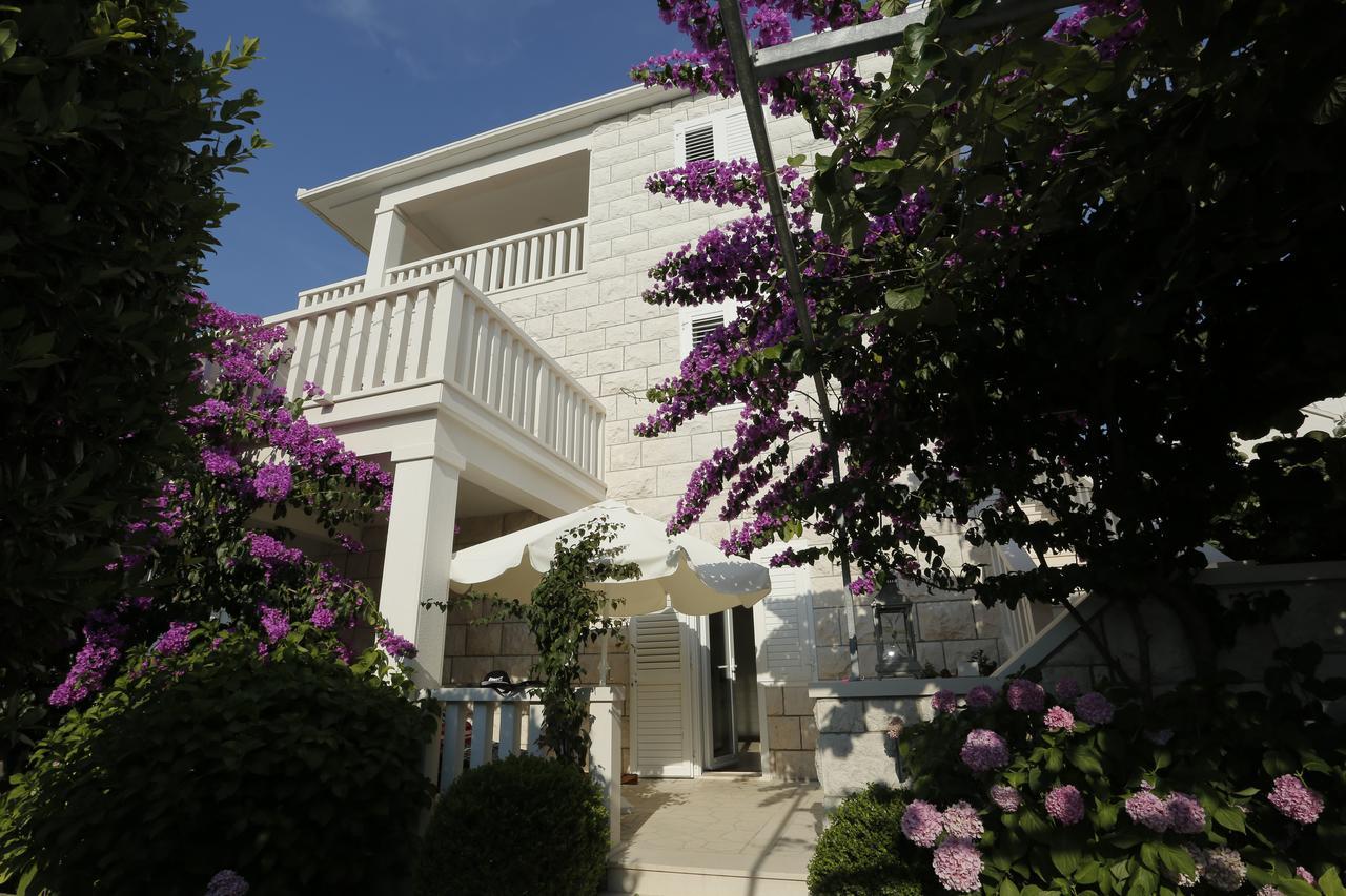 Apartments Marino Supetar Εξωτερικό φωτογραφία