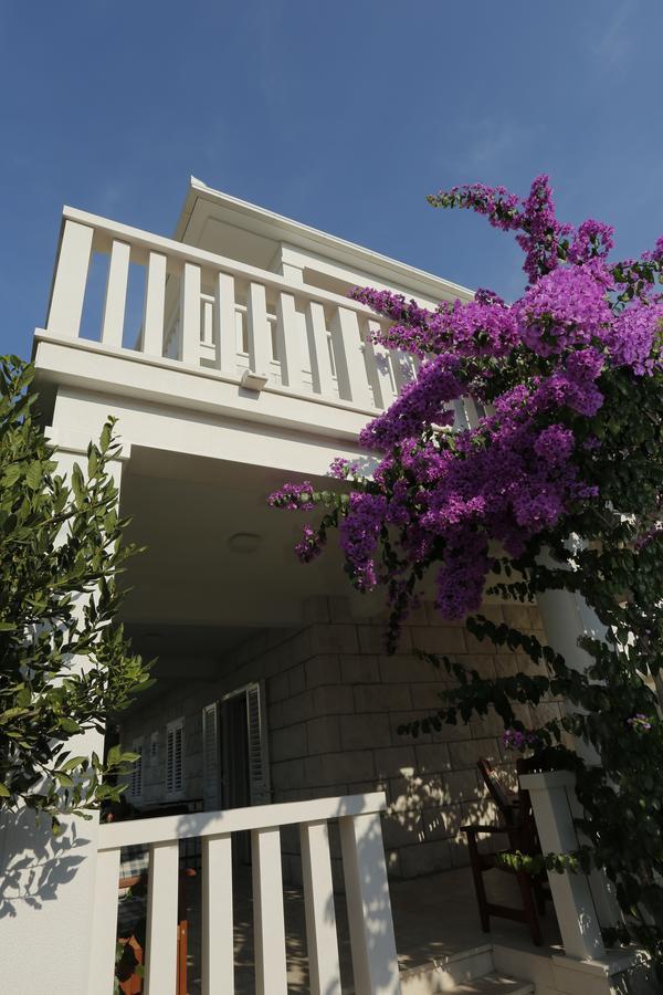 Apartments Marino Supetar Εξωτερικό φωτογραφία