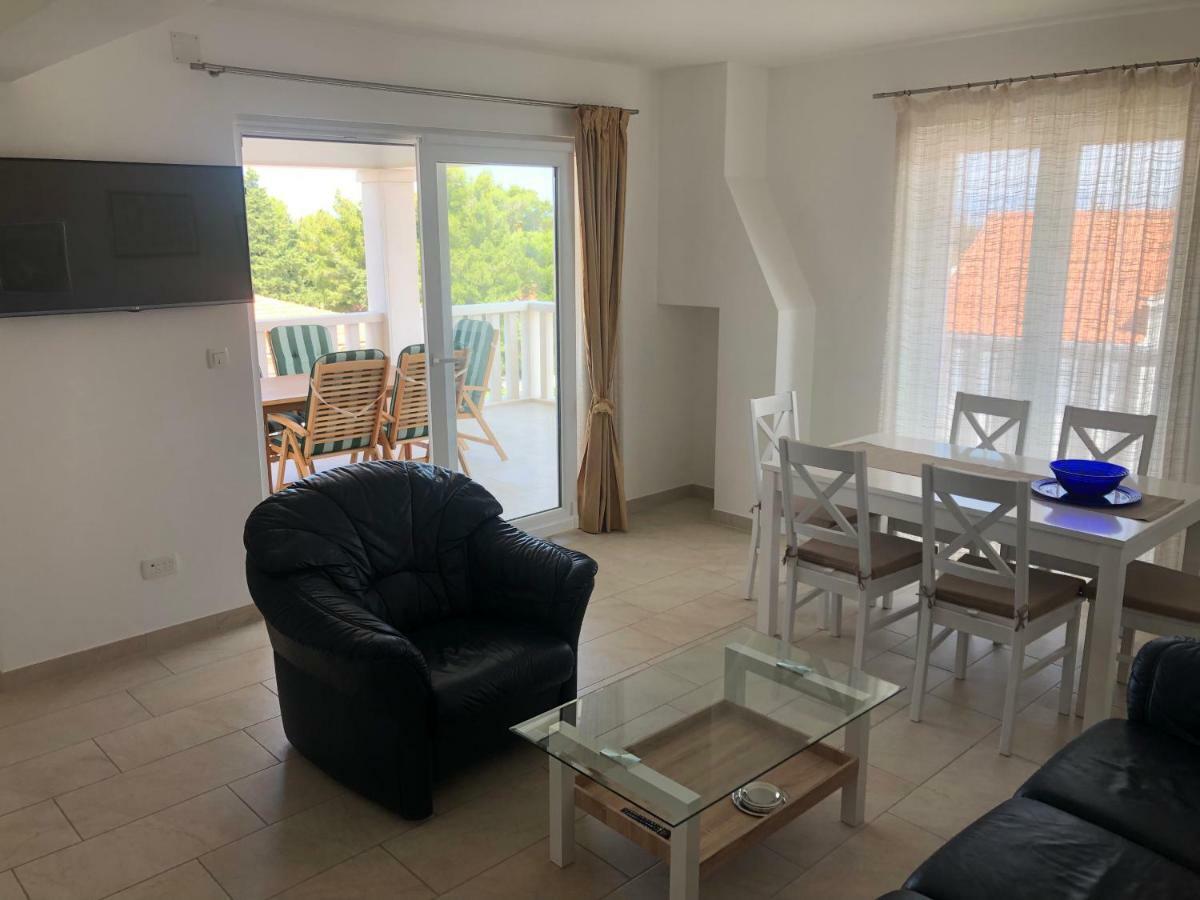Apartments Marino Supetar Εξωτερικό φωτογραφία