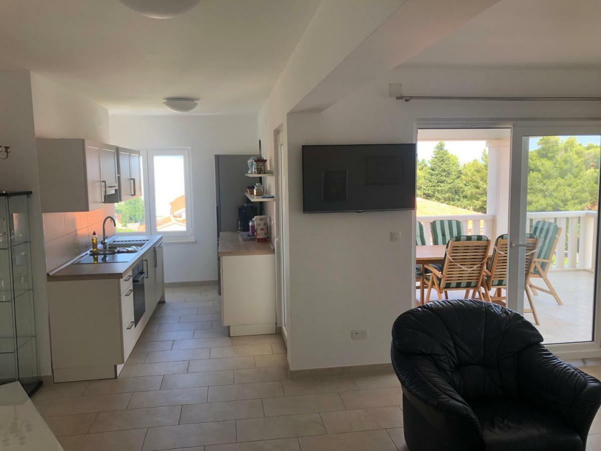 Apartments Marino Supetar Εξωτερικό φωτογραφία